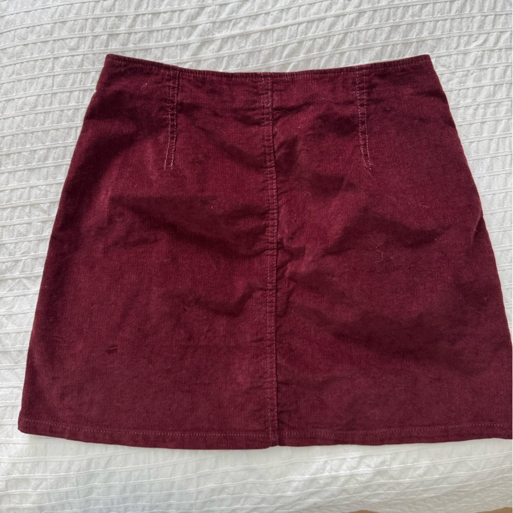 Burgundy Button-Front Skirt - Picture 2 of 3